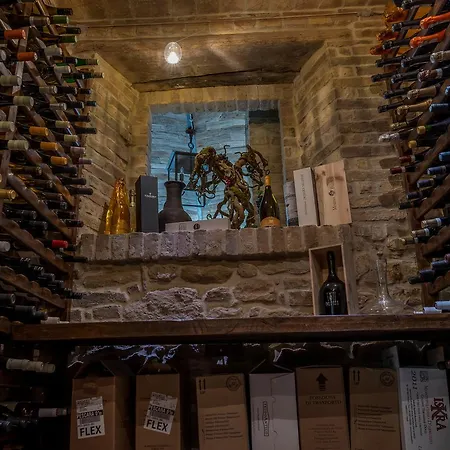 Borgo Fonte Scura 2*