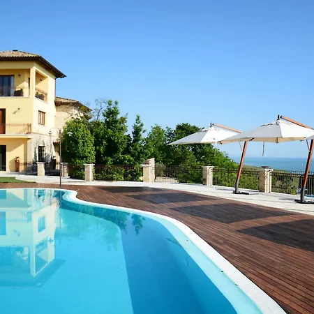 Borgo Fonte Scura Bed & Breakfast 2*