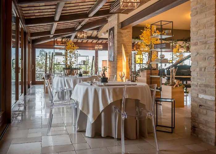 Bed & Breakfast Borgo Fonte Scura 2*