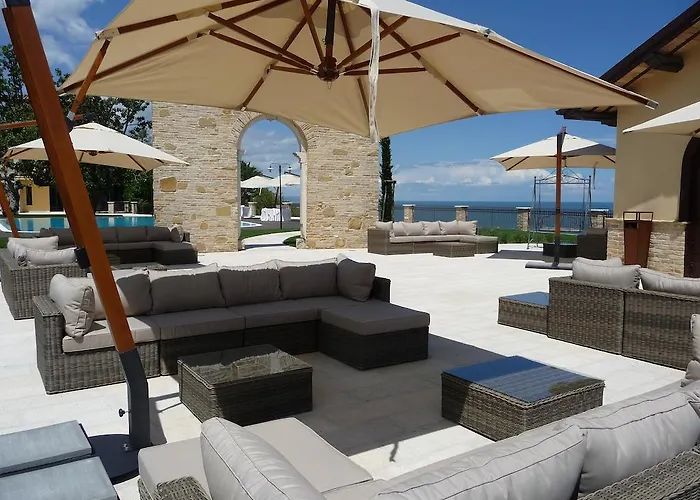 Borgo Fonte Scura Silvi Marina